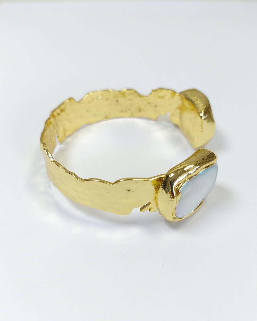 Miz Casa & Co Aurana Cuff Gold Pearl
