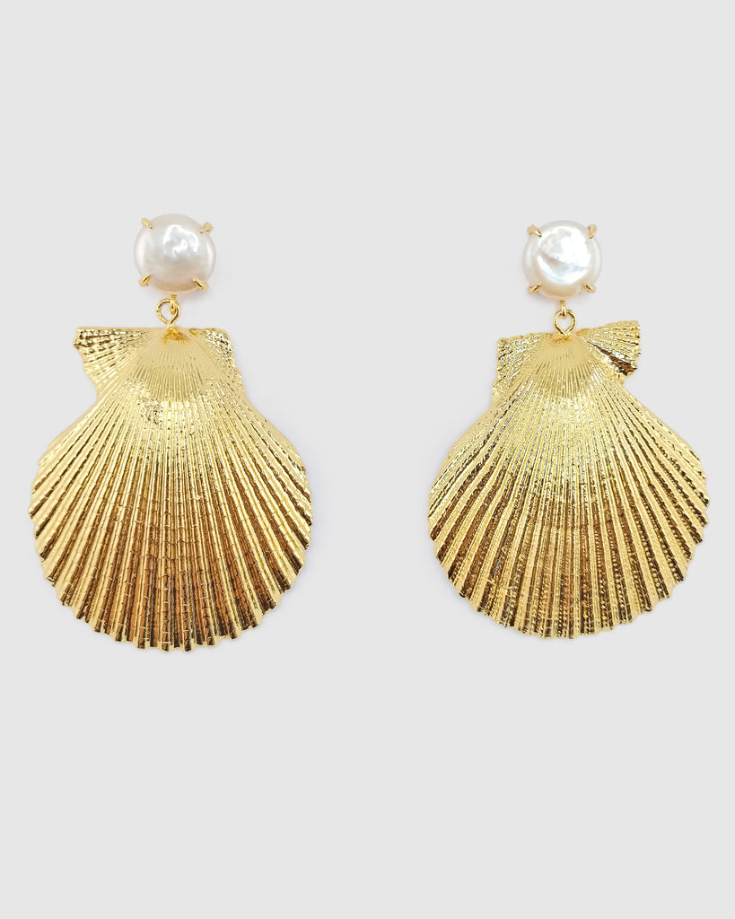 Miz Casa & Co Asterelle Shell Earrings Gold