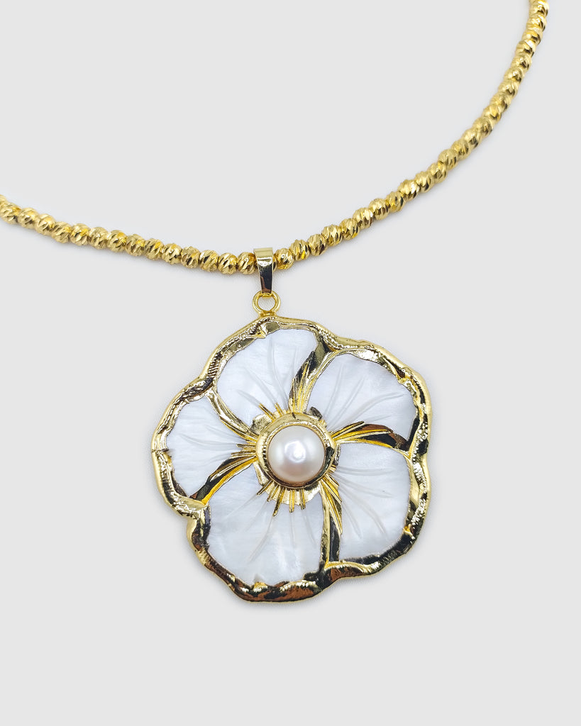 Miz Casa & Co Flora Necklace White