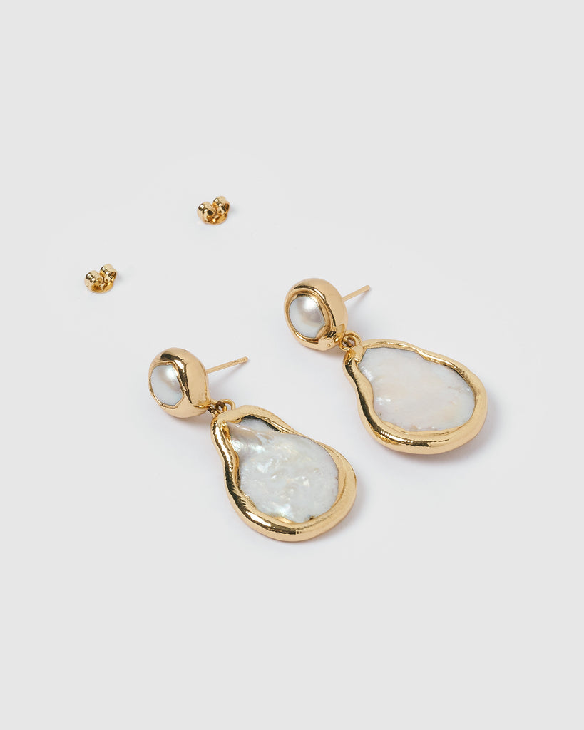 Miz Casa & Co Amberly Earrings Gold Iridescent Pearl