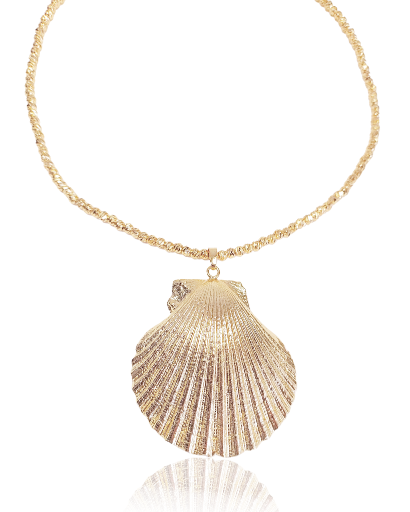 Miz Casa & Co Asterelle Shell Necklace Gold