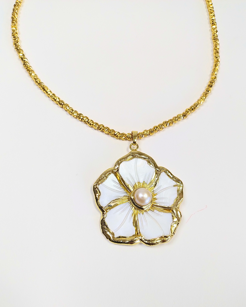 Miz Casa & Co Flora Necklace White