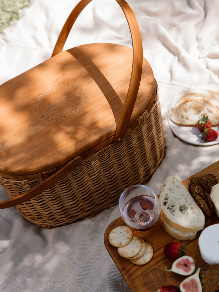 Miz Casa and Co Insulated Picnic Basket