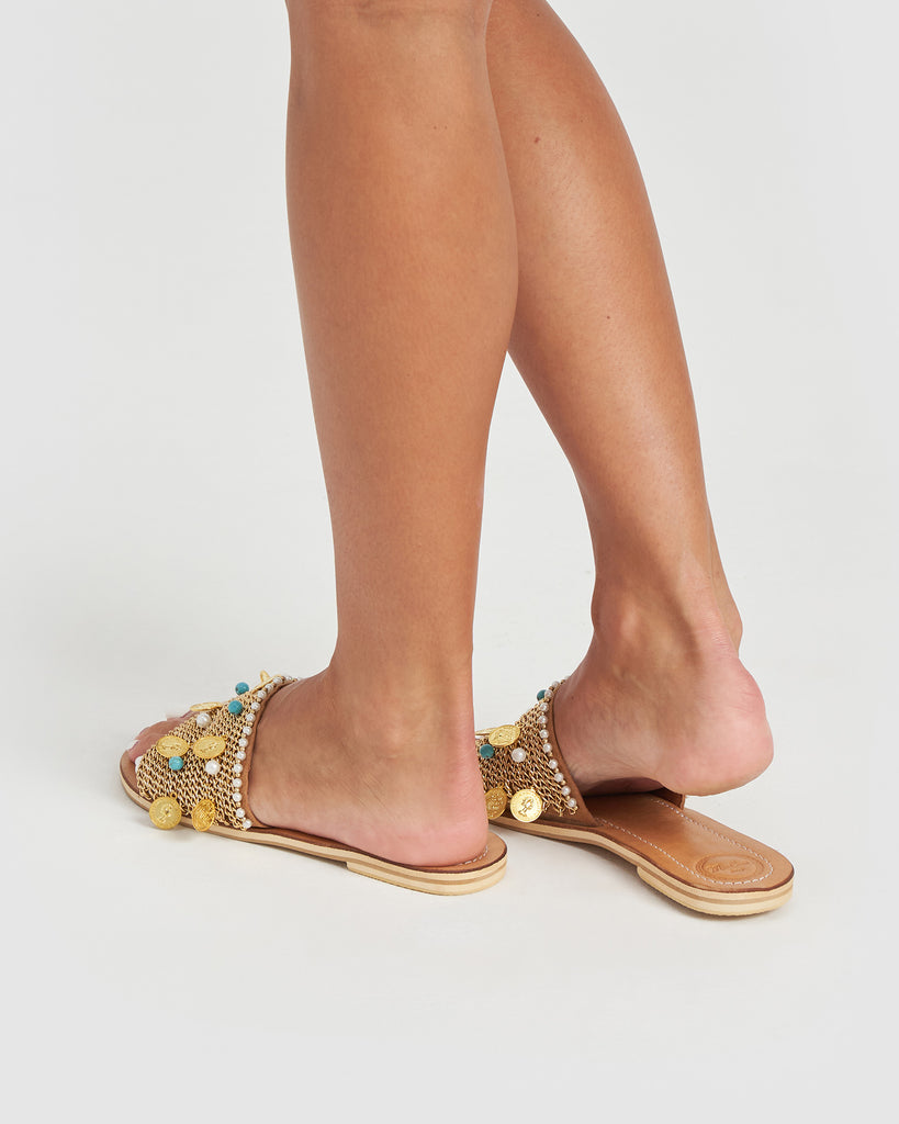 Miz Casa & Co Palmira Sandals Gold
